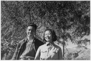 Huang Hua (黄华) and his wife He Liliang
