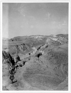 Starting the journey from Jinchaji to Yan'an - Hsiao Li Lindsay (李效黎) nearest to the camera, 1944