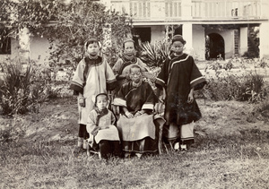 Kan-so and her family, Zhangpu