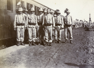 Italian troops arrive at train station, Tientsin
