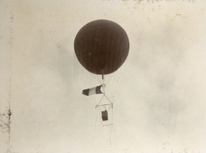 French army engineers' observation balloon
