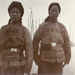Two Chinese soldiers