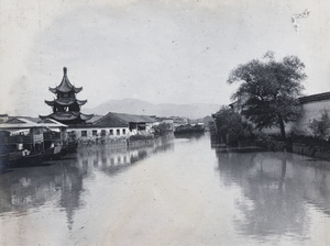 Kuiguang Pavilion (魁光阁) and the Qinghuai River, Nanjing (南京市)