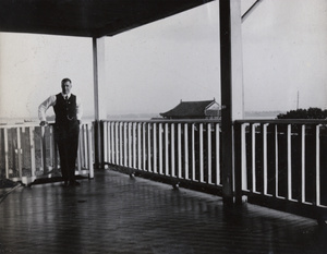 Oliver Heywood Hulme on a veranda, Anqing 1917