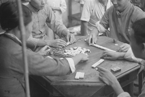 Playing mahjong, Shanghai