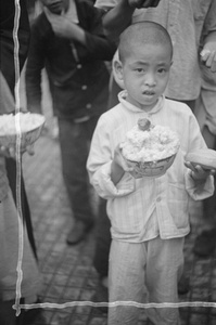 Child with a meal, Shanghai