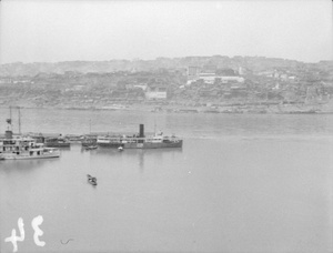 Ships on the Yangtze, Chungking