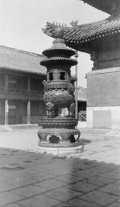 Bronze incense burner, Yonghe Temple (雍和宮) ‘The Lama Temple’, Beijing