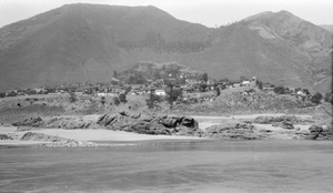 Riverside town, Yangtze River, 1929