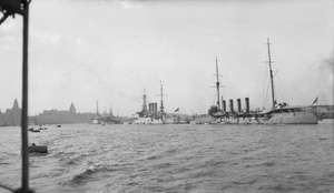 Japanese and American cruisers at Shanghai, 1929